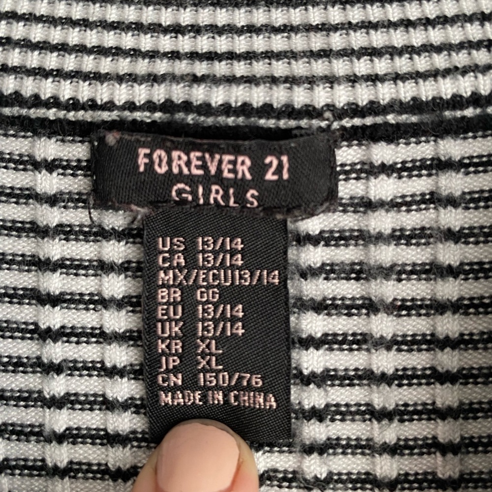 Forever 21 Girls Black and White Long Sleeve Top - Picture 3 of 6